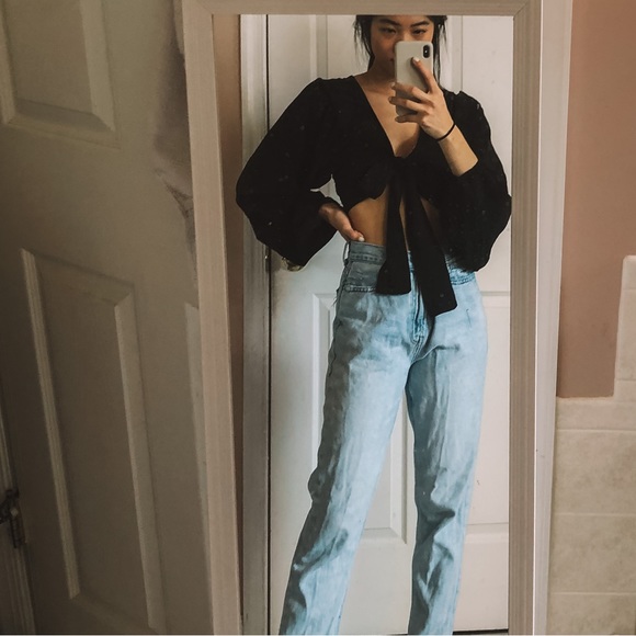 Tie front puff sleeve crop top - Picture 6 of 8